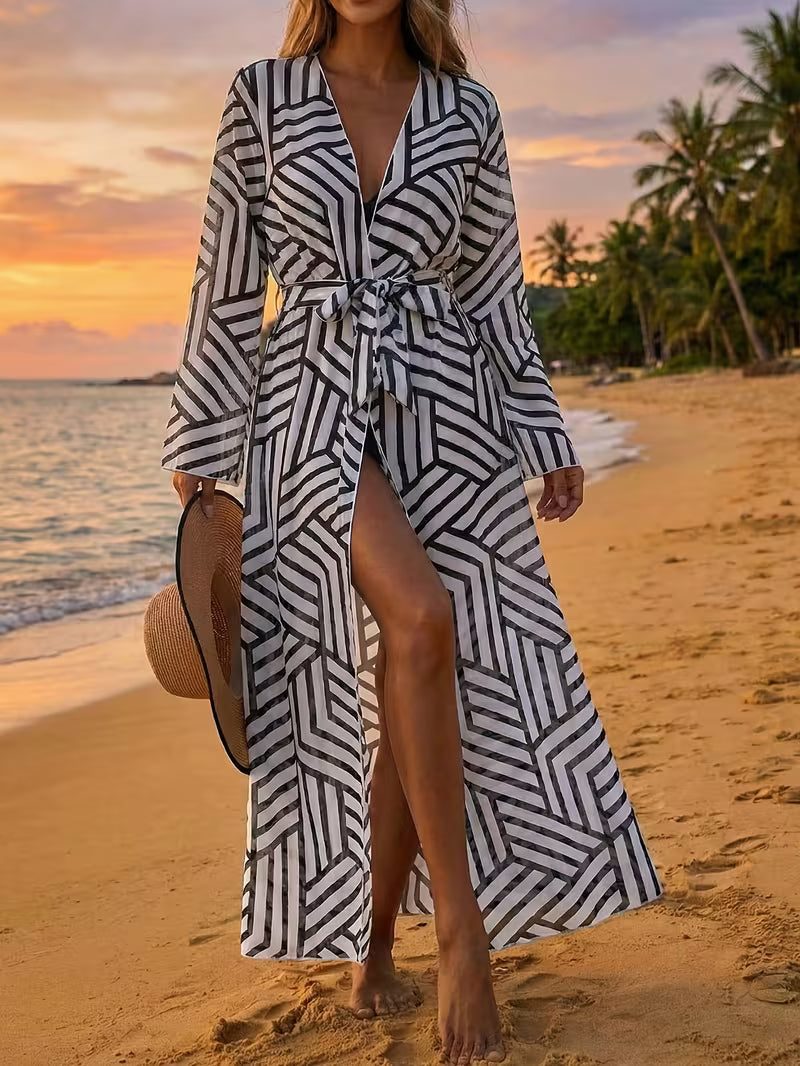 Kimono long balnéaire pour une allure moderne et féminine — Vogue Française