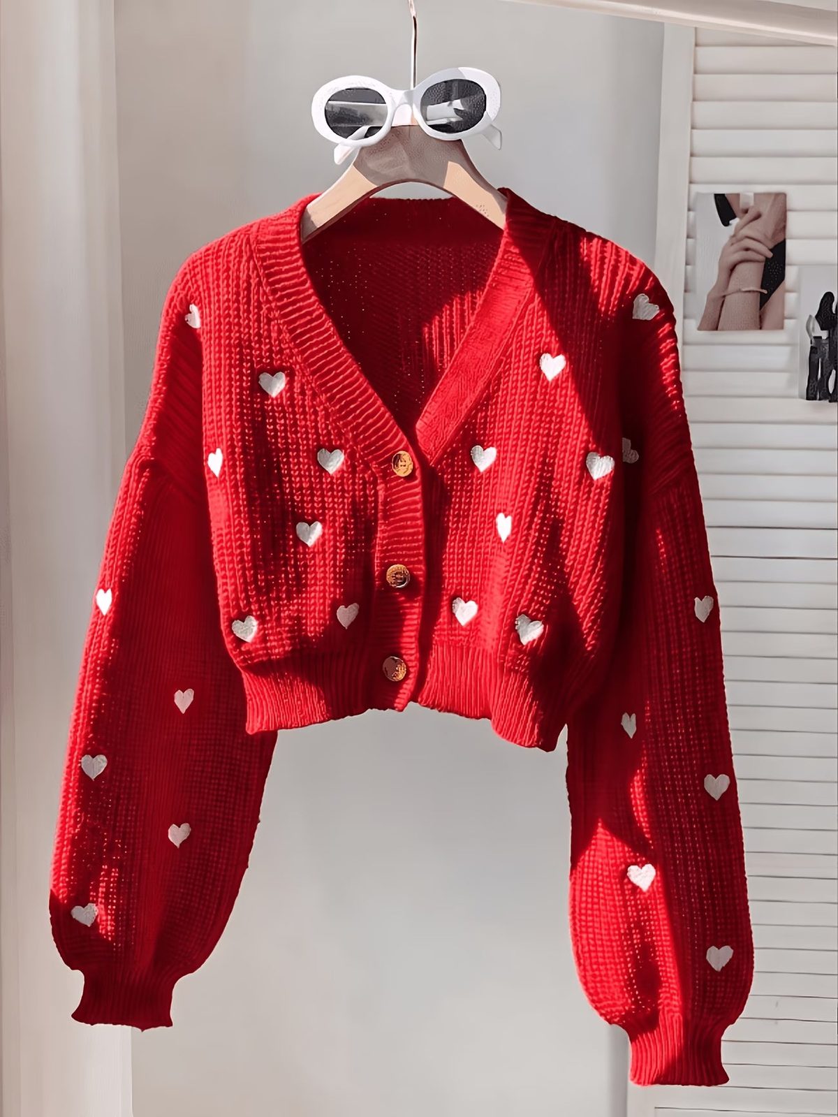 Cardigan Coeur de Paris — Vogue Française